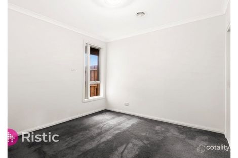 Property photo of 3 Delwyn Close Thomastown VIC 3074