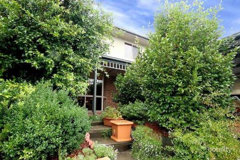 Property photo of 68 Woori Yallock Road Cockatoo VIC 3781