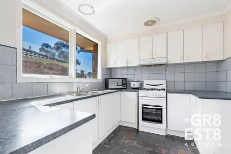 Property photo of 1 Halstead Court Cranbourne VIC 3977
