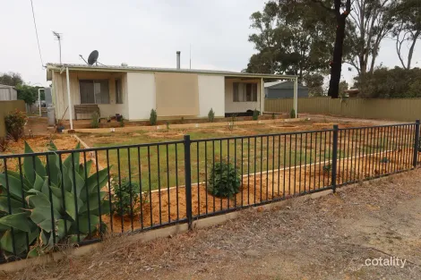 17 Forbes Ave, Jamestown, SA 5491