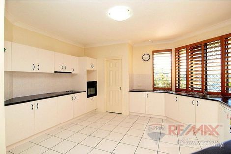 Property photo of 2 Jacaranda Close Sinnamon Park QLD 4073