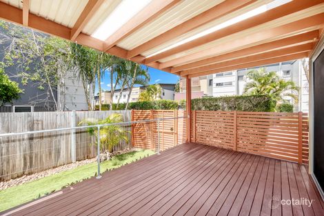 54/80 Moolyyir St, Urangan, QLD 4655