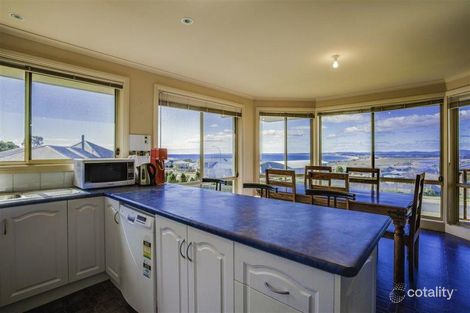Property photo of 8 Andrews Place Bridport TAS 7262