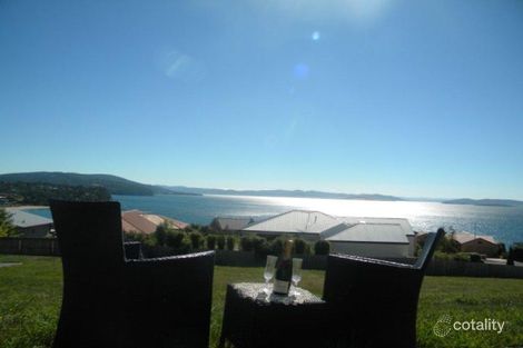 2 Steen Ct, Blackmans Bay, TAS 7052