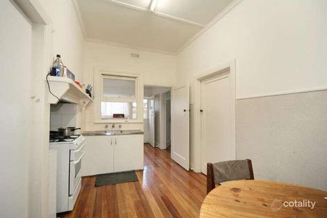Property photo of 560 Centre Road Bentleigh VIC 3204