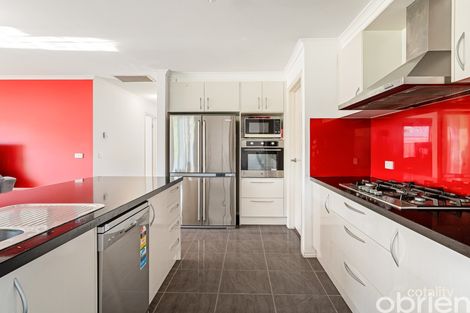 32 Myhaven Cct, Carrum Downs, VIC 3201