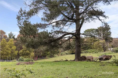 Property photo of 135 Boldiston Road Woodend VIC 3442