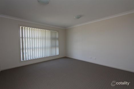 Property photo of 22 Snapdragon Crescent Hamlyn Terrace NSW 2259