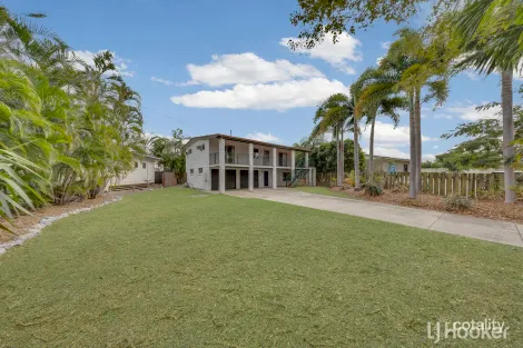 1 Wyndham Ave, Boyne Island, QLD 4680