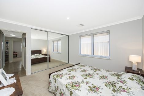 Property photo of 17 Minstrell Way Madora Bay WA 6210