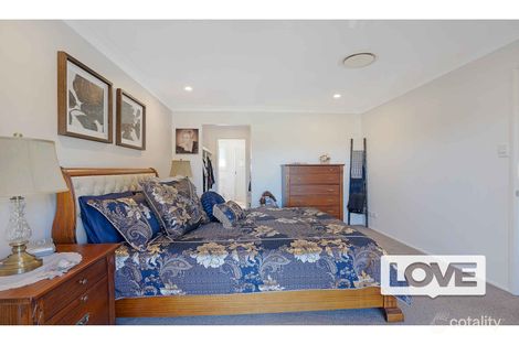 Property photo of 26 Roy Avenue Bolton Point NSW 2283