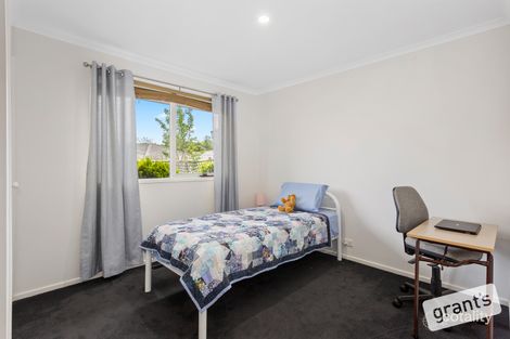 Property photo of 61 Avebury Drive Berwick VIC 3806