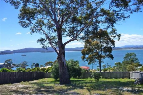 142a Oxford St, Beauty Point, TAS 7270