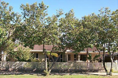 Property photo of 21 Ilaroo Crescent Warana QLD 4575