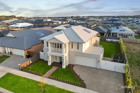 Property photo of 53 Cotton Circuit Gisborne VIC 3437