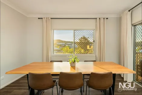 Property photo of 24 Santiago Crescent Spring Mountain QLD 4300