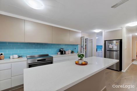 Property photo of 39 Montgomery Crescent Golden Beach QLD 4551