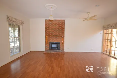 Property photo of 13 Callistemon Close Junortoun VIC 3551