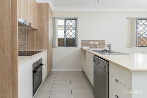 2/18 Birdwood Rd, Holland Park West, QLD 4121