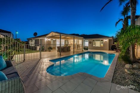 Property photo of 33 Whitecliffe Square Iluka WA 6028