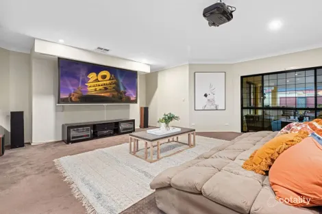 Property photo of 32 Kentwell Place Wishart QLD 4122