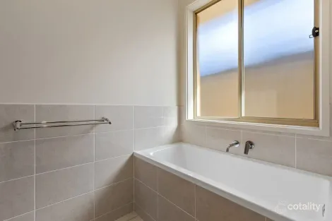 Property photo of 32 Gatley Circuit Evanston South SA 5116