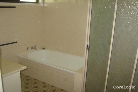 Property photo of 8 Goldstone Crescent Southside QLD 4570