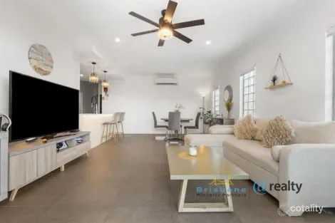 Property photo of 2/25-27 Coxen Street Zillmere QLD 4034