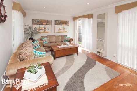 Property photo of 1/16 Cormorant Close Endeavour Hills VIC 3802
