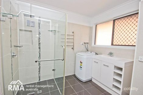 Property photo of 4/142 Surf Parade Broadbeach QLD 4218