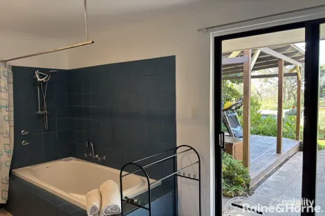 Property photo of 17 Bracknell Crescent Denmark WA 6333