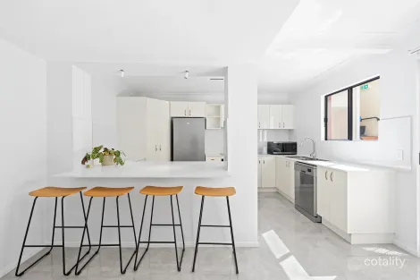 Property photo of 13/2200 Logan Road Upper Mount Gravatt QLD 4122