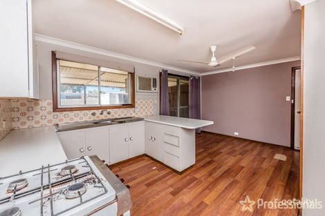 Property photo of 2 Earle Place Utakarra WA 6530
