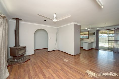 Property photo of 2 Earle Place Utakarra WA 6530