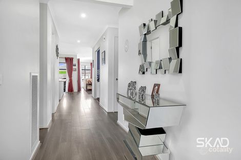 Property photo of 19 Hickory Road Mickleham VIC 3064