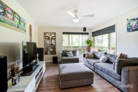 Property photo of 27 Flinders Crescent Forest Lake QLD 4078