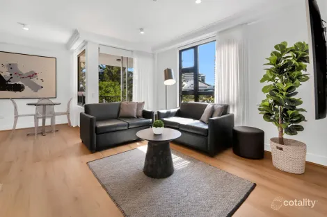 110/30 Surf St, Broadbeach, QLD 4218