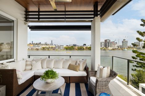 Property photo of 17/47 Addison Avenue Bulimba QLD 4171