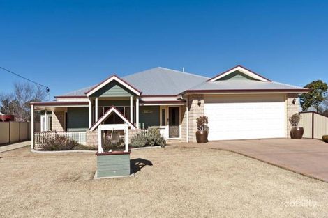 15 Queen St, Clifton, QLD 4361