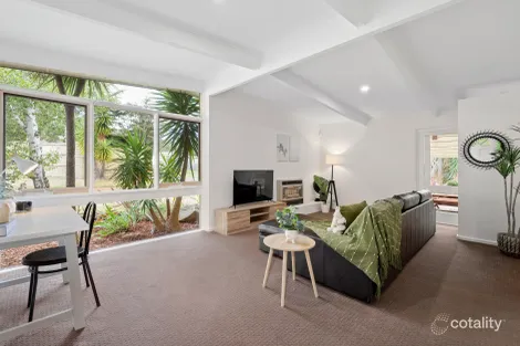 Property photo of 10 Morgan Court McCrae VIC 3938