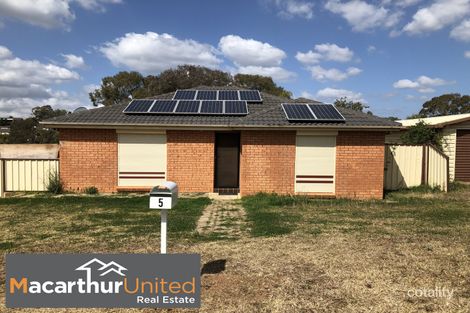 5 Brownlow Pl, Ambarvale, NSW 2560