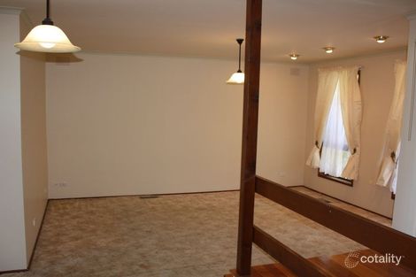 Property photo of 12 Hurlstone Crescent Mill Park VIC 3082