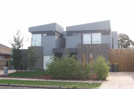 Property photo of 8 Winston Drive Caulfield South VIC 3162