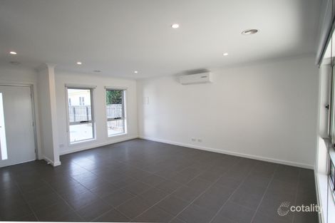 Property photo of 2/53 Bellarine Highway Newcomb VIC 3219