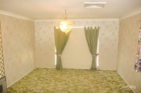 Property photo of 39 Leavenworth Drive Mount Austin NSW 2650