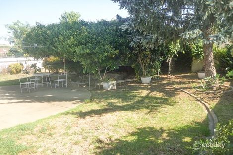 Property photo of 39 Leavenworth Drive Mount Austin NSW 2650