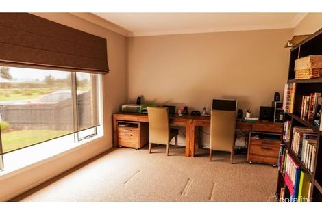 Property photo of 42 Bailey Boulevard Koo Wee Rup VIC 3981