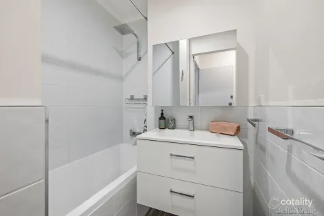 Property photo of 2/5 Evans Street Fairfield VIC 3078