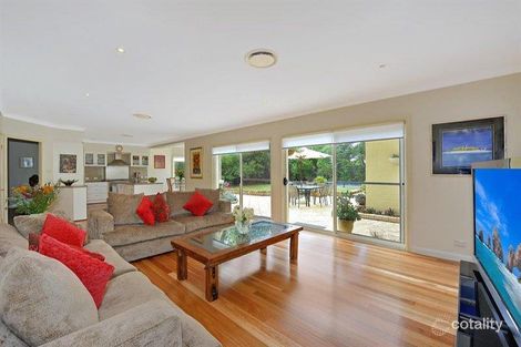 Property photo of 8 Holly Road Cherrybrook NSW 2126