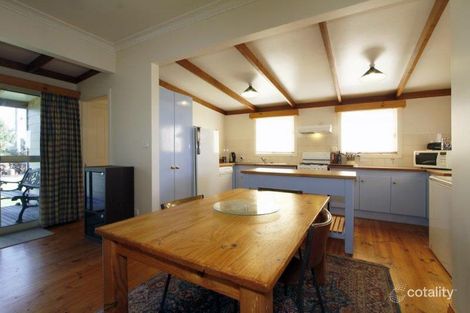 Property photo of 2 Buckley Street Seaspray VIC 3851